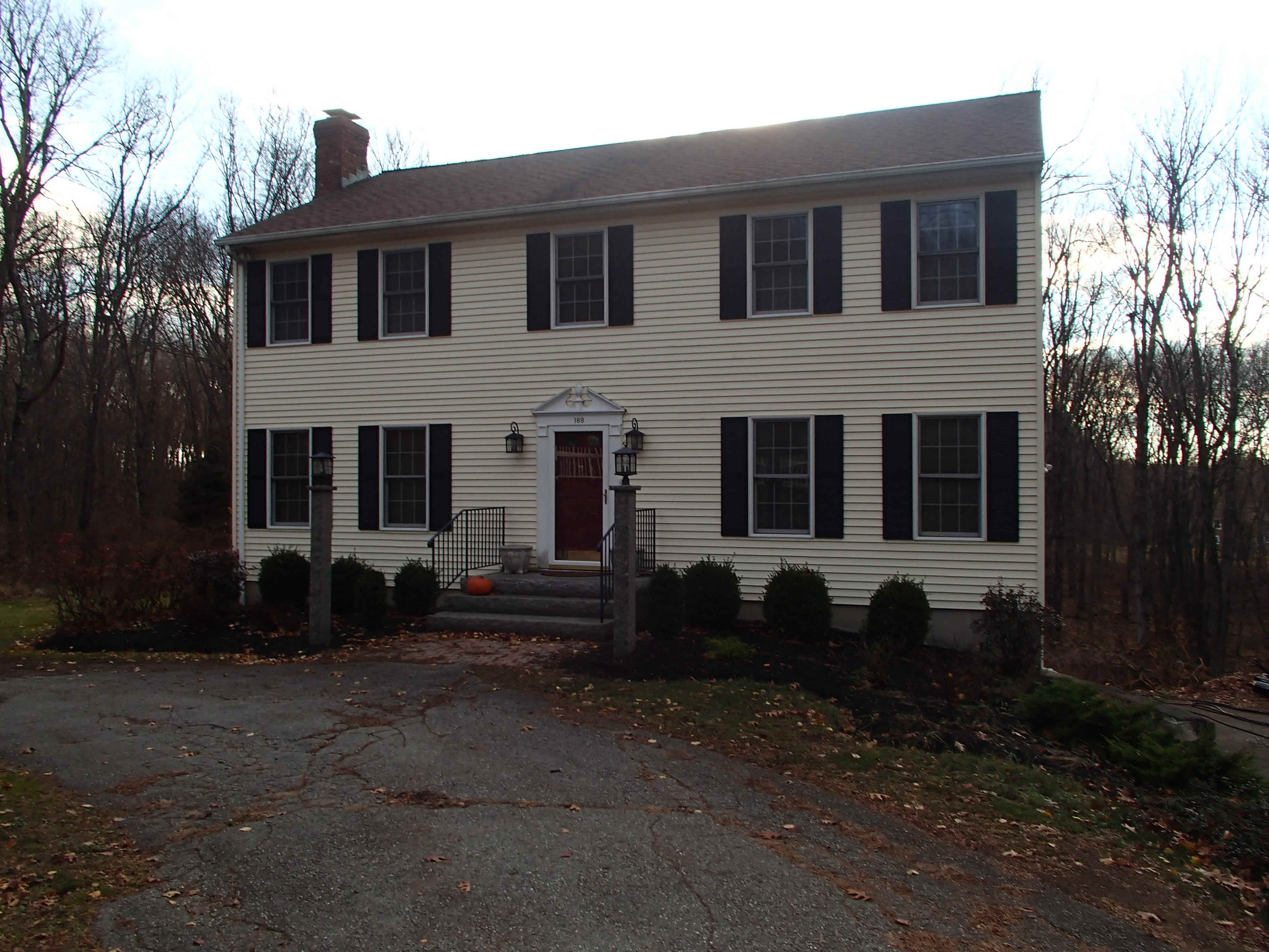Building photograph for 189 BLUEBERRY HILL RD